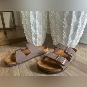 Kids Birkenstock Pre school size 3 worn once on vacation